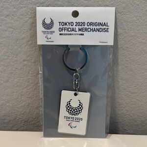 Tokyo 2020 Paralympic Games Official Keychain NWT